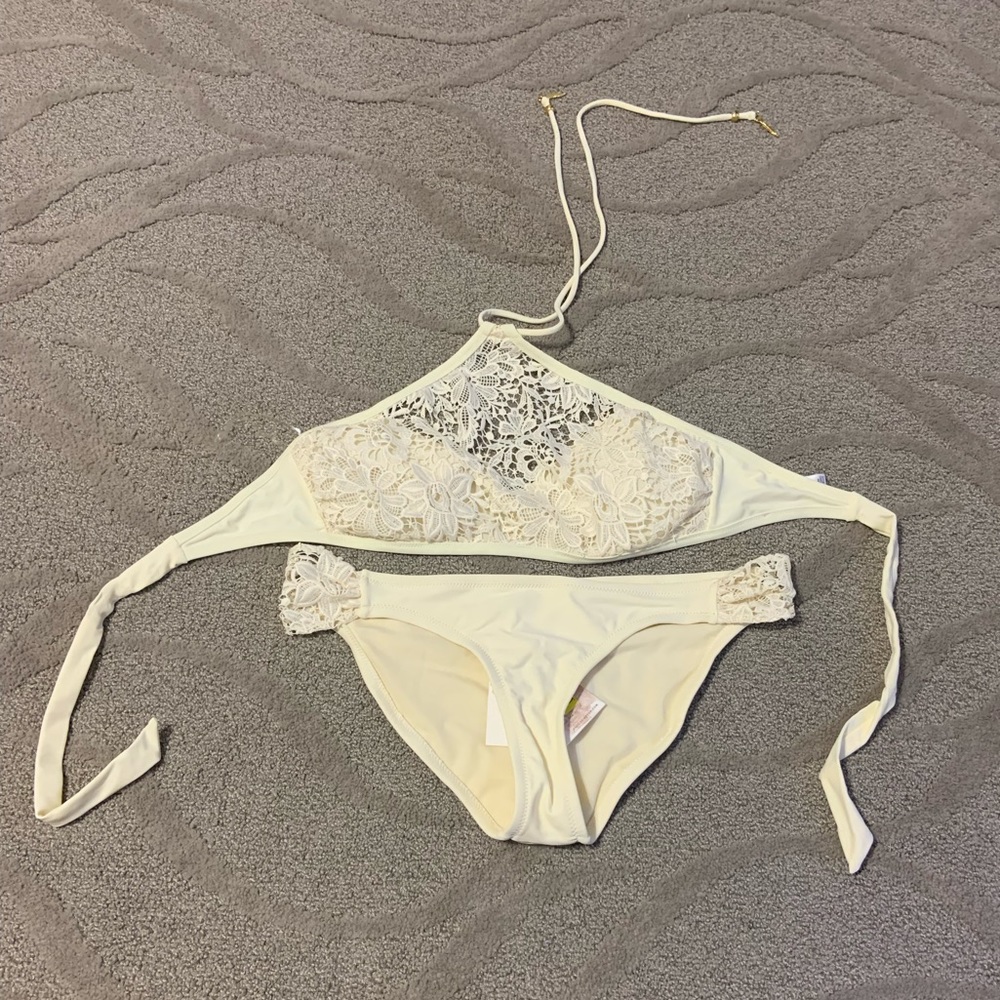 Bathing suit
